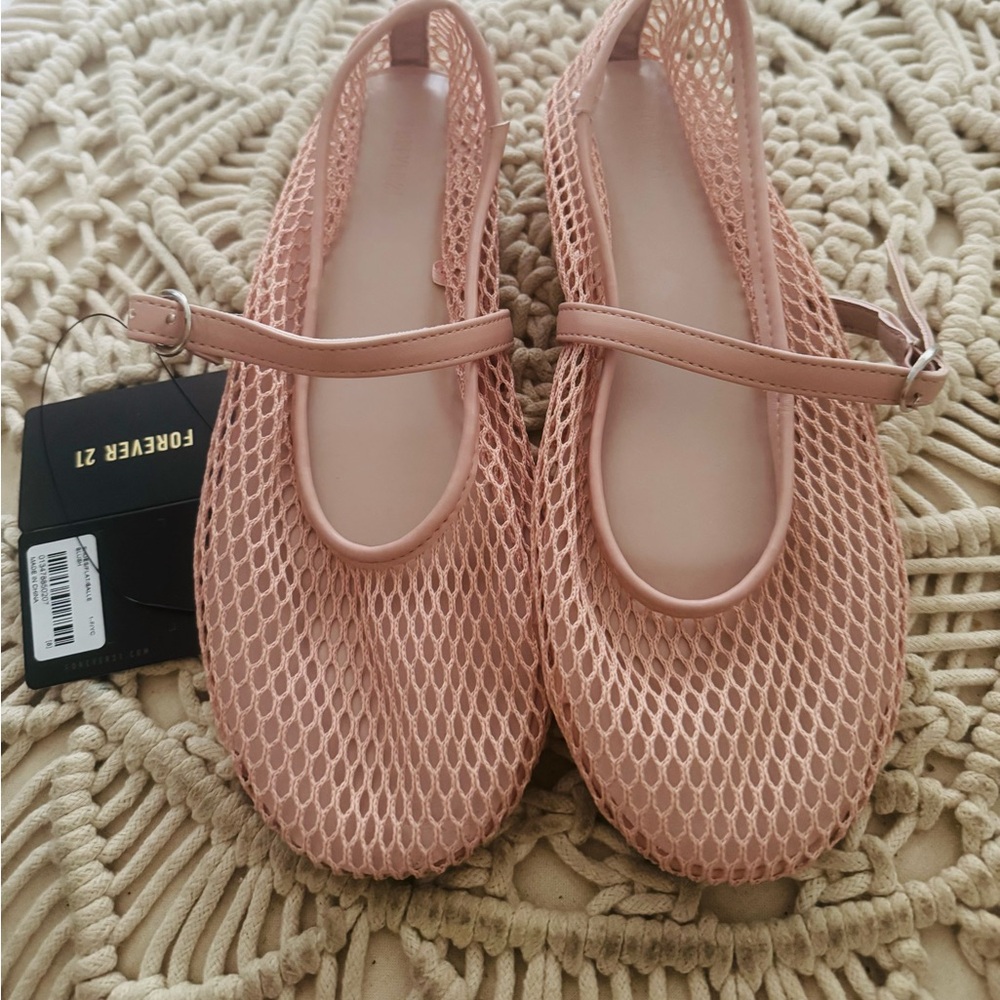 NWT Forever 21 Blush Pink Mesh Mary Jane Flats Women’s Size 8 🤍
